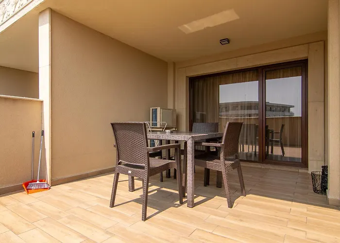 Argisht Partez 1br With Sea View And Pool Διαμέρισμα *