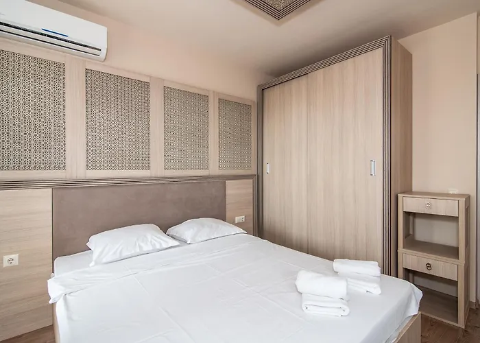 Argisht Partez 1br With Sea View And Pool *