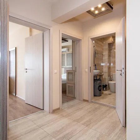 Argisht Partez 1br With Sea View And Pool